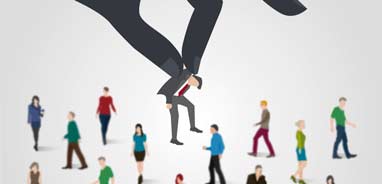 L’agence web 24-7 recrute un commercial
